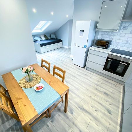 Large 1-Bedroom Flat, 5 Guest, London - F4 מראה חיצוני תמונה