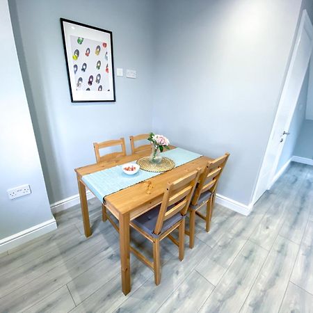 Large 1-Bedroom Flat, 5 Guest, London - F4 מראה חיצוני תמונה
